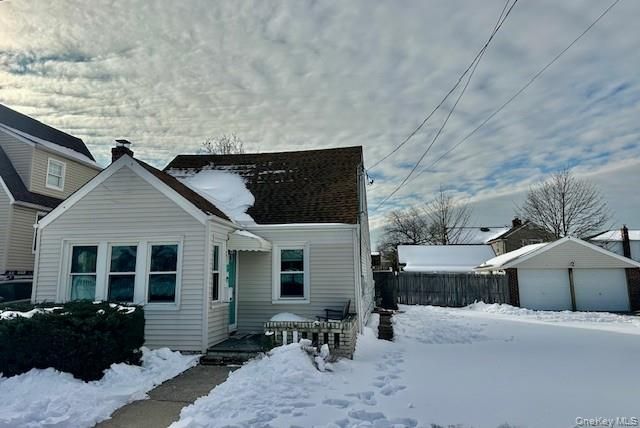 9 Hamilton Avenue, Island Park, NY 11558