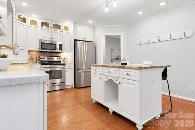 95 Ridgewood Place, Brevard, NC 28712