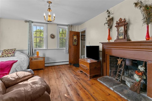 220 Plainfield Pike, Scituate, RI 02857