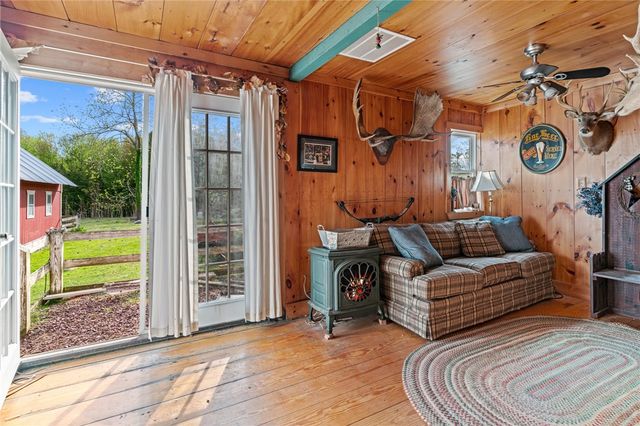 220 Plainfield Pike, Scituate, RI 02857