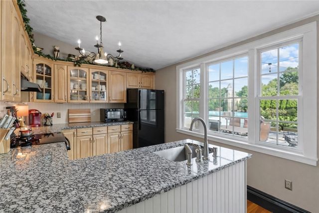 220 Plainfield Pike, Scituate, RI 02857