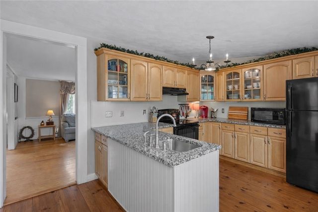 220 Plainfield Pike, Scituate, RI 02857