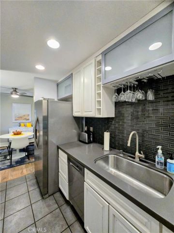 575 N Villa Court 103, Palm Springs, CA 92262