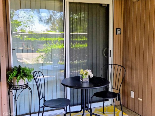 575 N Villa Court 103, Palm Springs, CA 92262