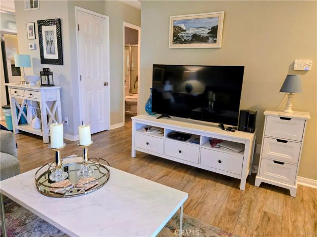 575 N Villa Court 103, Palm Springs, CA 92262
