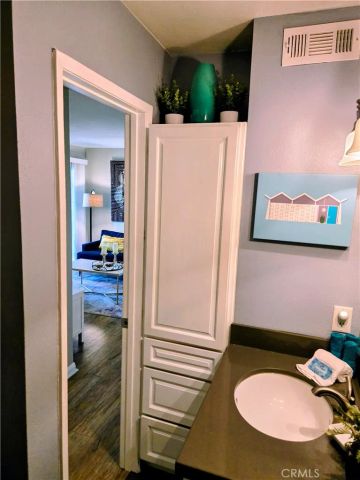 575 N Villa Court 103, Palm Springs, CA 92262