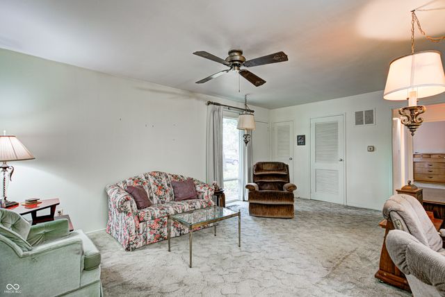 60 Pike Place, Plainfield, IN 46168