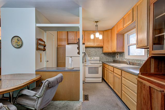 60 Pike Place, Plainfield, IN 46168