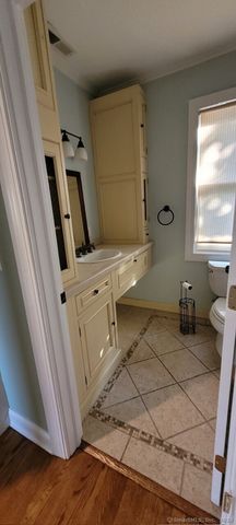 10 Elmwood Avenue, Norwalk, CT 06854