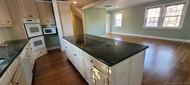 10 Elmwood Avenue, Norwalk, CT 06854