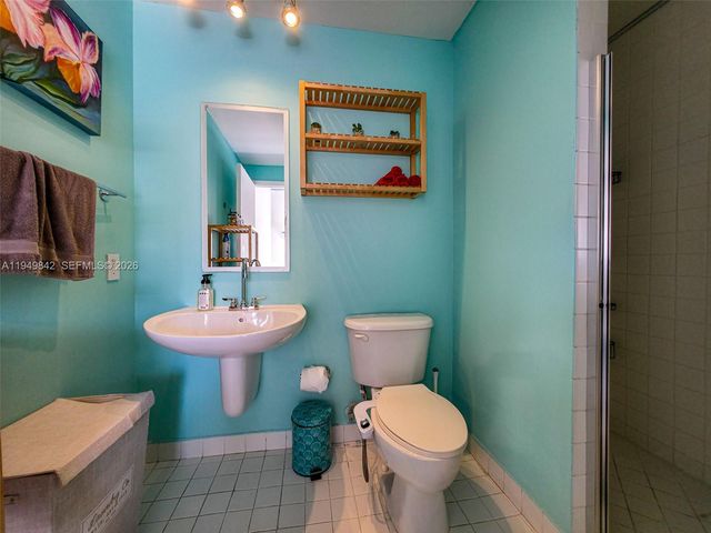 10 SW South River Dr 1704, Miami, FL 33130