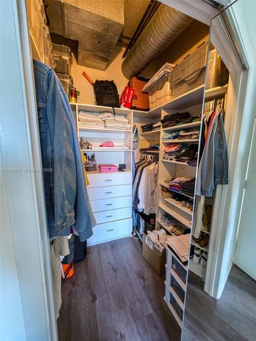 10 SW South River Dr 1704, Miami, FL 33130