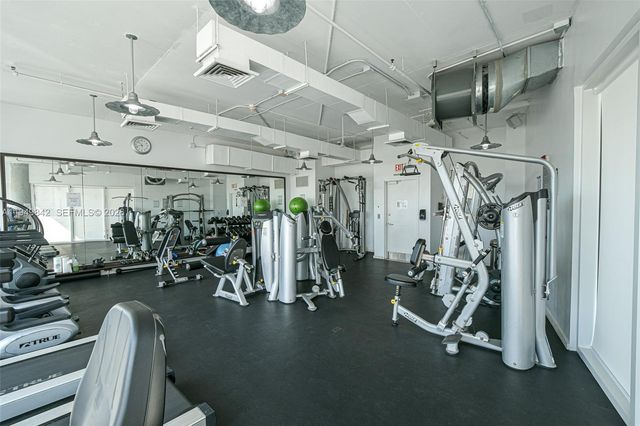 10 SW South River Dr 1704, Miami, FL 33130