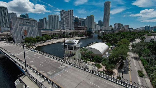 10 SW South River Dr 1704, Miami, FL 33130