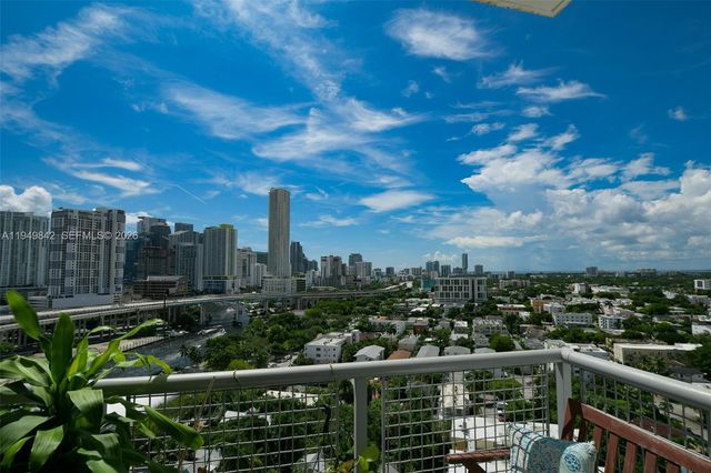 10 SW South River Dr 1704, Miami, FL 33130