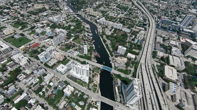 10 SW South River Dr 1704, Miami, FL 33130