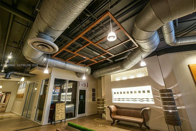 10 SW South River Dr 1704, Miami, FL 33130