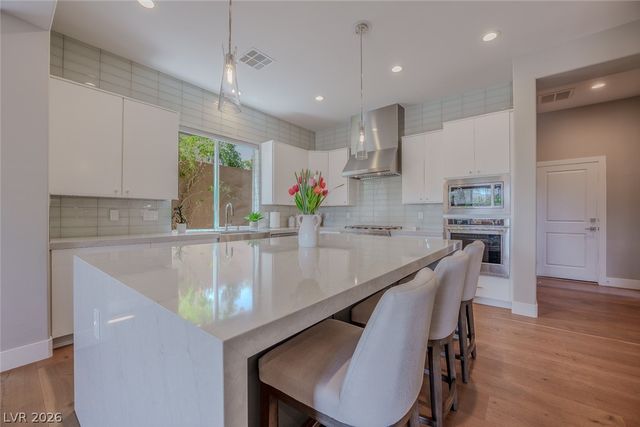 11359 Winter Cottage Place, Las Vegas, NV 89135
