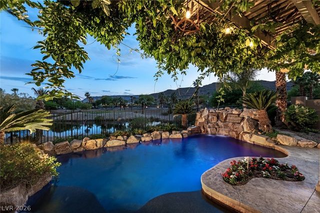 11359 Winter Cottage Place, Las Vegas, NV 89135