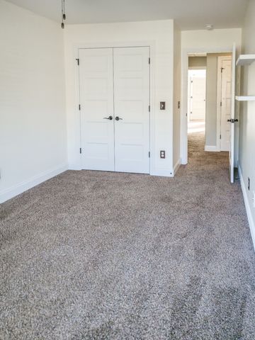 3227 Blue Sky Dr, Murfreesboro, TN 37130