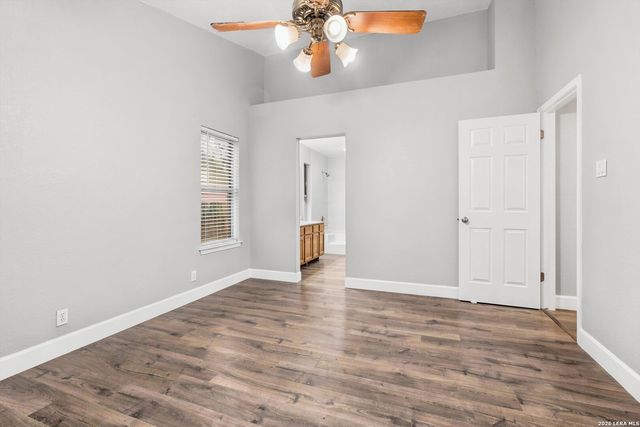 11302 FOREST SMT, Live Oak, TX 78233