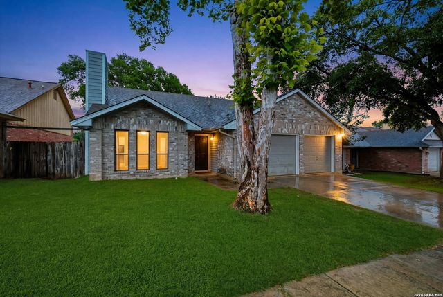 11302 FOREST SMT, Live Oak, TX 78233