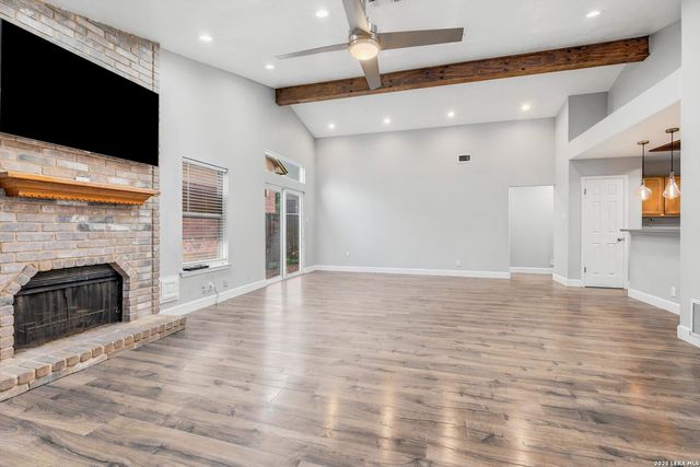 11302 FOREST SMT, Live Oak, TX 78233