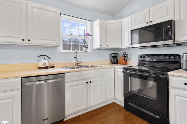 28 Backwater Way, Greenville, SC 29611