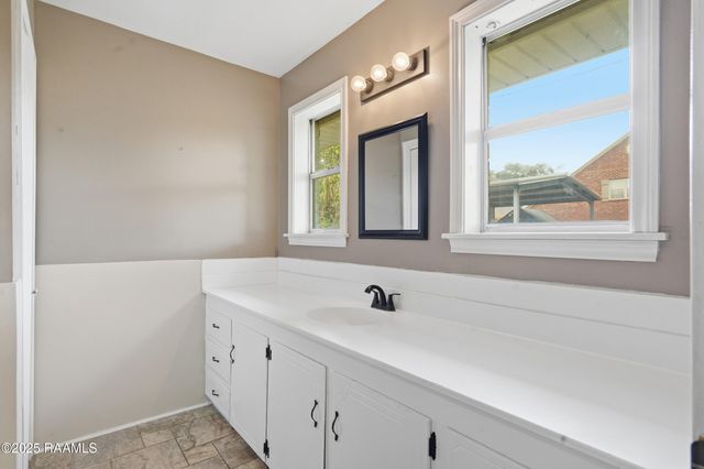 209 Sandager Avenue, Jeanerette, LA 70544