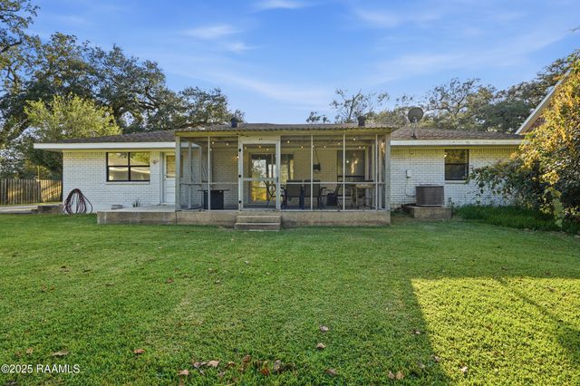 209 Sandager Avenue, Jeanerette, LA 70544