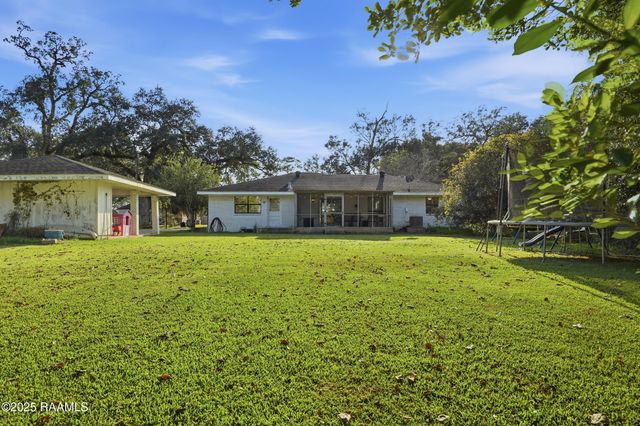 209 Sandager Avenue, Jeanerette, LA 70544