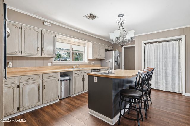 209 Sandager Avenue, Jeanerette, LA 70544