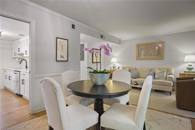 27 Ivy Ridge NE, Atlanta, GA 30342
