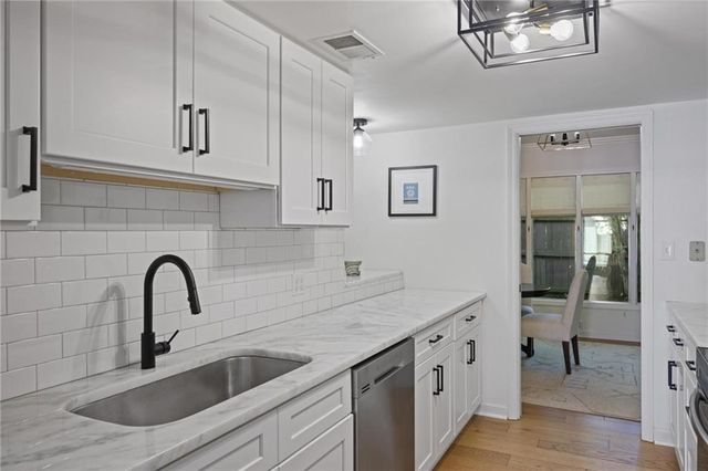 27 Ivy Ridge NE, Atlanta, GA 30342
