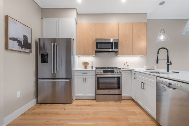 70 Leo Birmingham Parkway U504, Boston, MA 02135