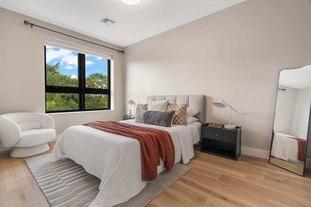 70 Leo Birmingham Parkway U504, Boston, MA 02135