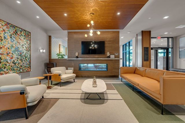 70 Leo Birmingham Parkway U504, Boston, MA 02135