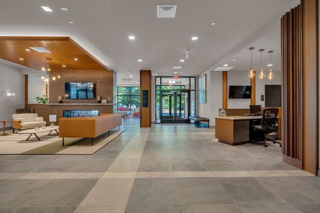 70 Leo Birmingham Parkway U504, Boston, MA 02135