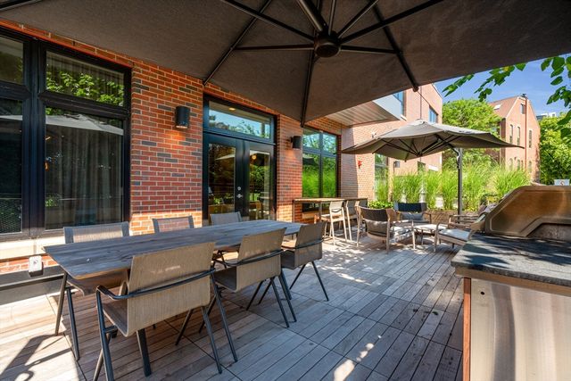 70 Leo Birmingham Parkway U504, Boston, MA 02135