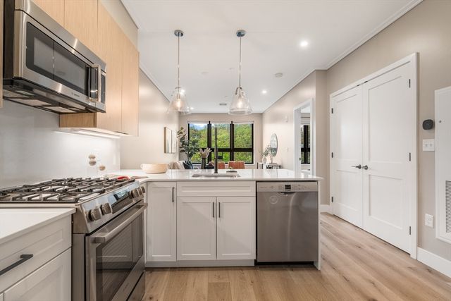 70 Leo Birmingham Parkway U504, Boston, MA 02135