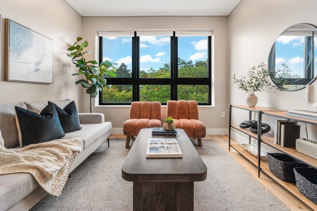 70 Leo Birmingham Parkway U504, Boston, MA 02135