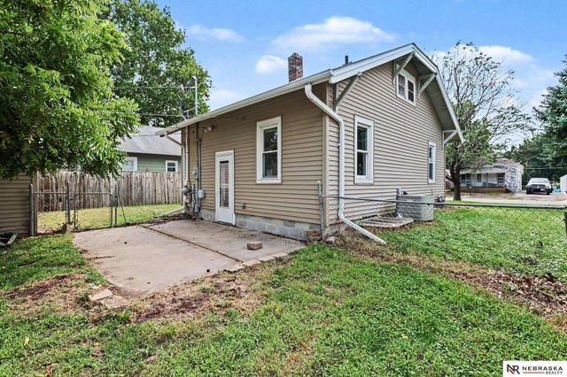 4438 Greenwood Street, Lincoln, NE 68504