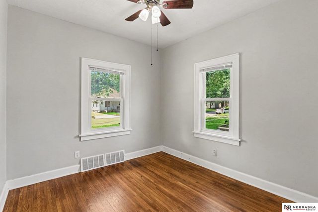 4438 Greenwood Street, Lincoln, NE 68504