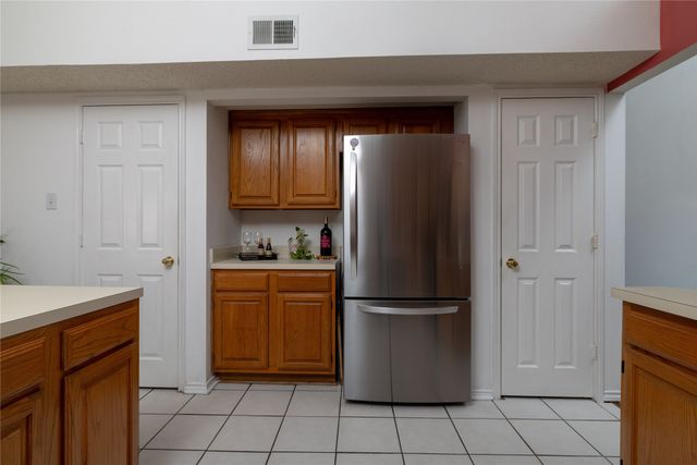 3227 Summerfield Drive, Grapevine, TX 76051