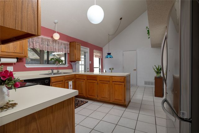 3227 Summerfield Drive, Grapevine, TX 76051