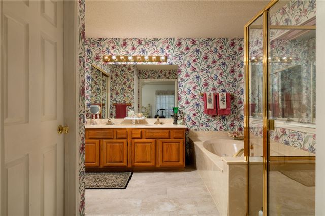 3227 Summerfield Drive, Grapevine, TX 76051