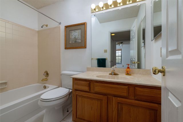 3227 Summerfield Drive, Grapevine, TX 76051