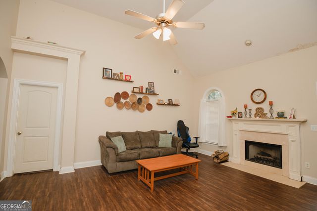 121 E Woodland Manor, Temple, GA 30179