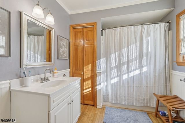 933 Mccandless Pl, Linden City, NJ 07036