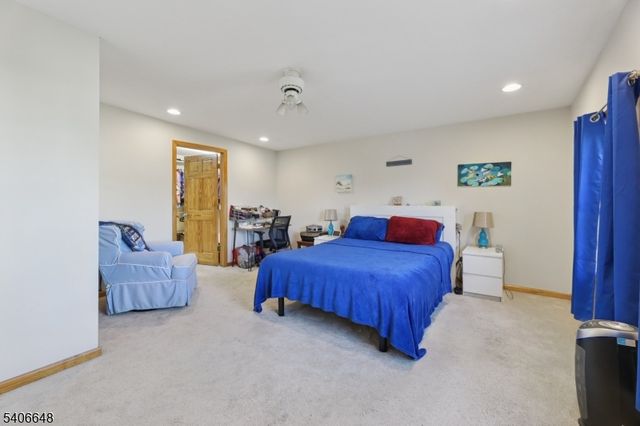 933 Mccandless Pl, Linden City, NJ 07036